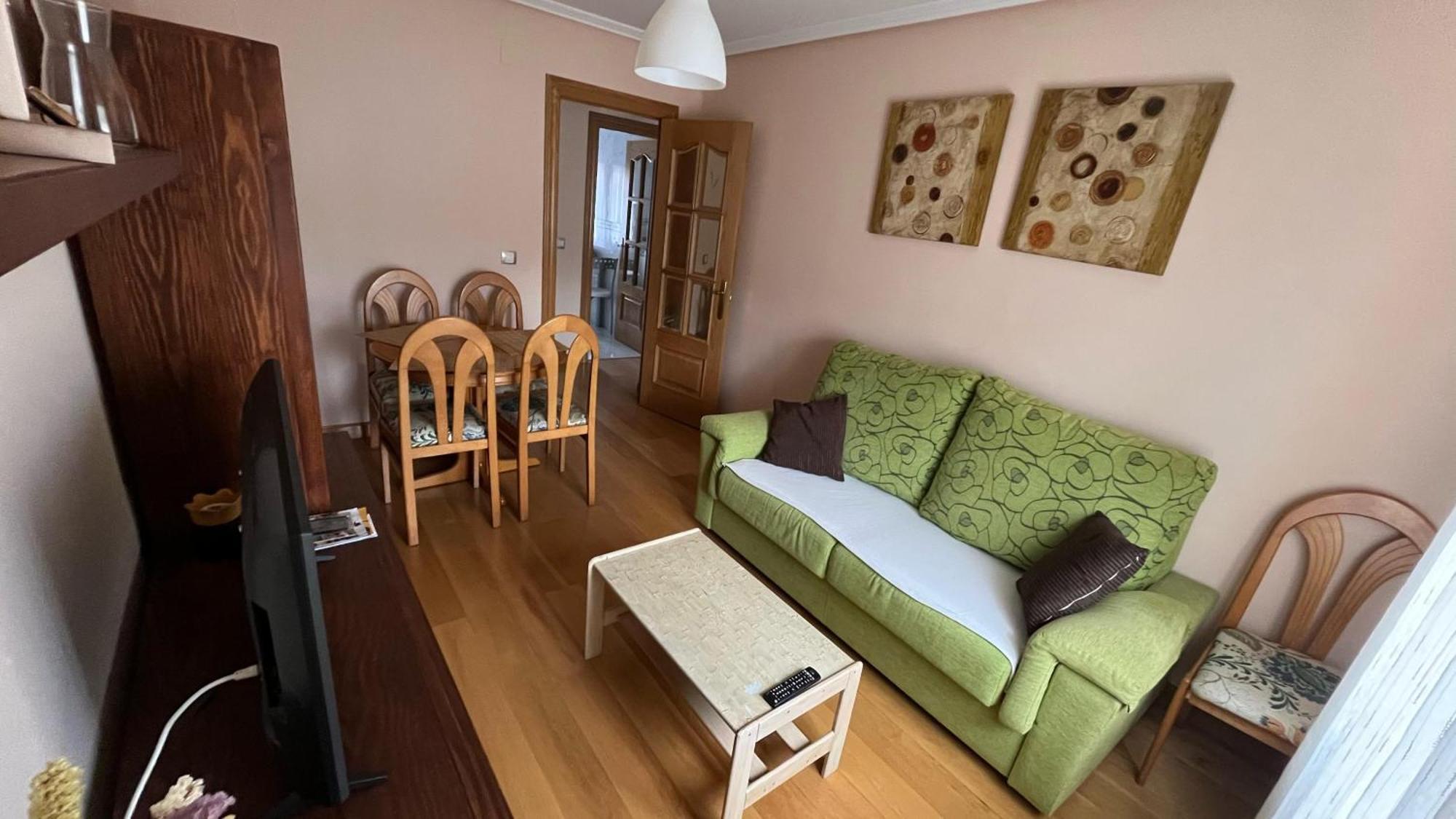 Vivienda Al Pie Del Castillo Burgo Екстериор снимка